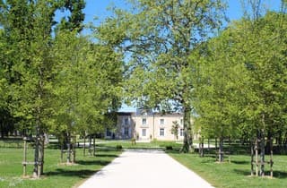 Allée du château