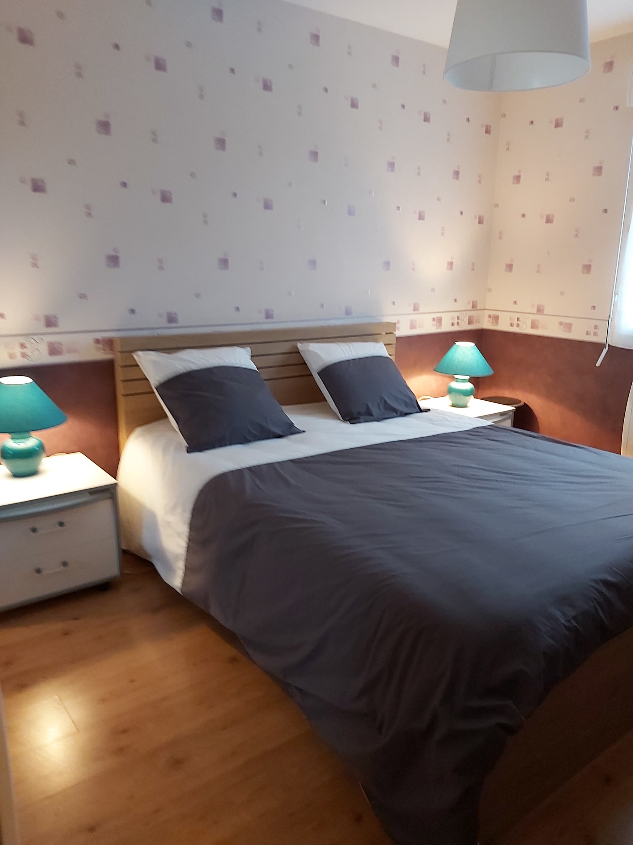 Mme GONDAT CHAMBRE1