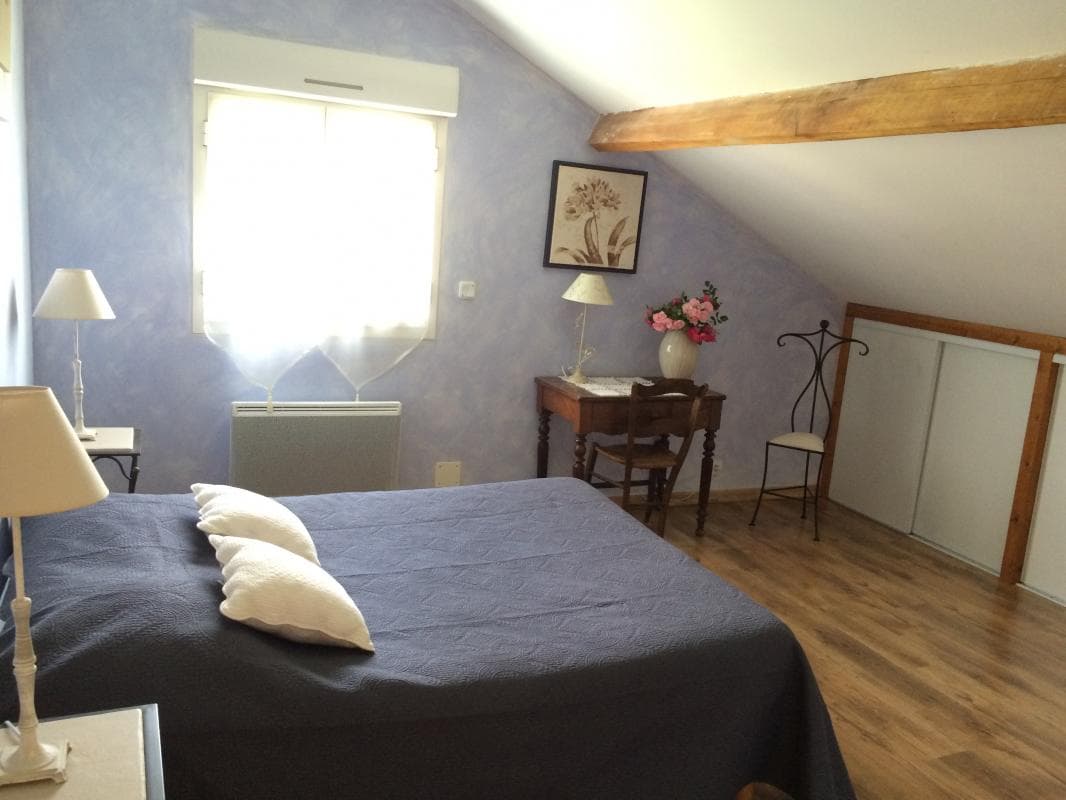 HLOAQU047FS00093_Tournon_gîtedelagrèze_Lacam_chambre1