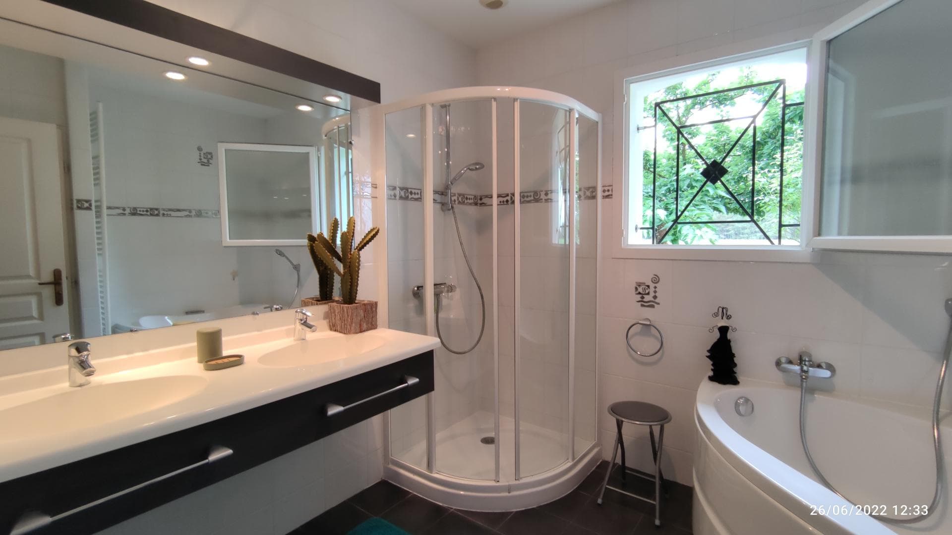 SAlle de bains Gîte Pourquoi Pas à Bats Tursan avec Gites de France Landes