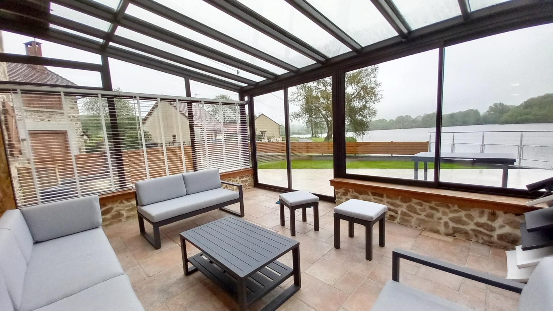 veranda