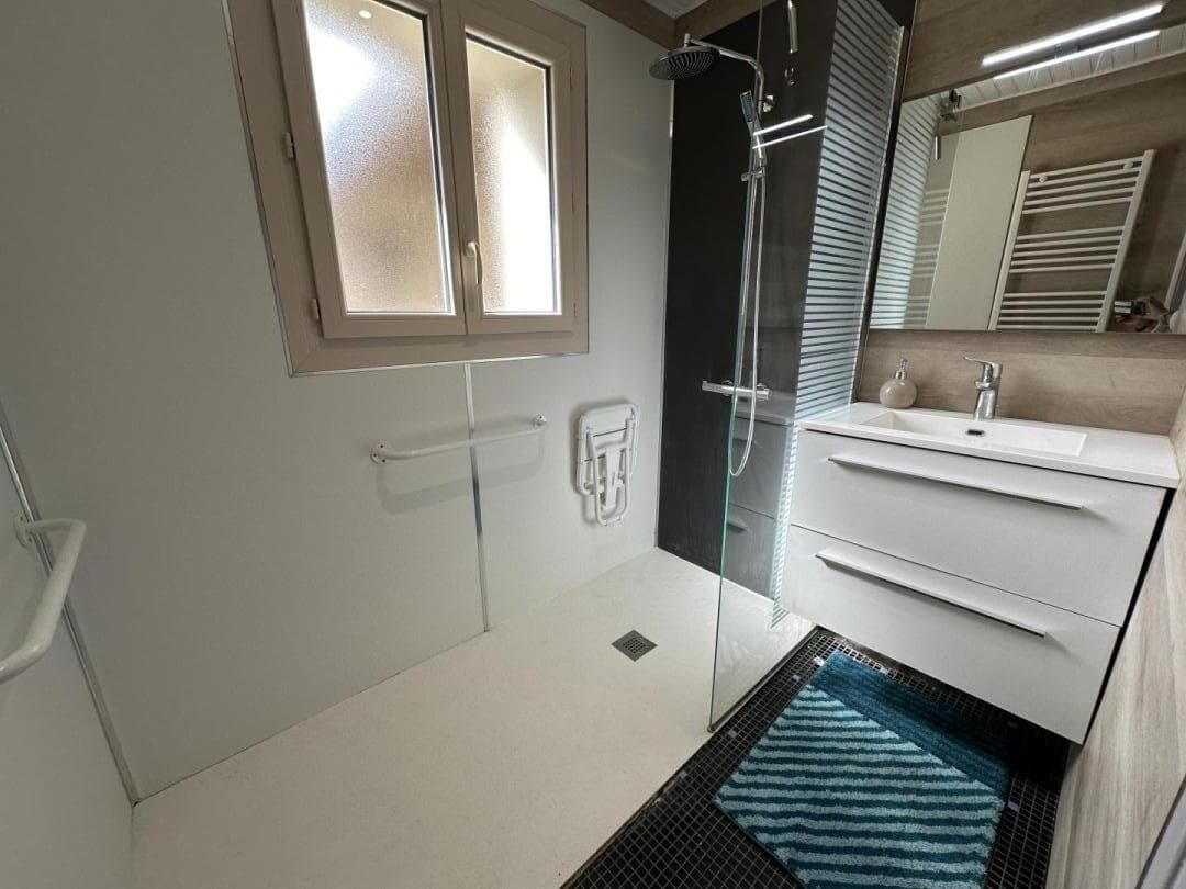 Salle d'eau du Gite Au Castéra à Aubagnan avec Gites de France Landes