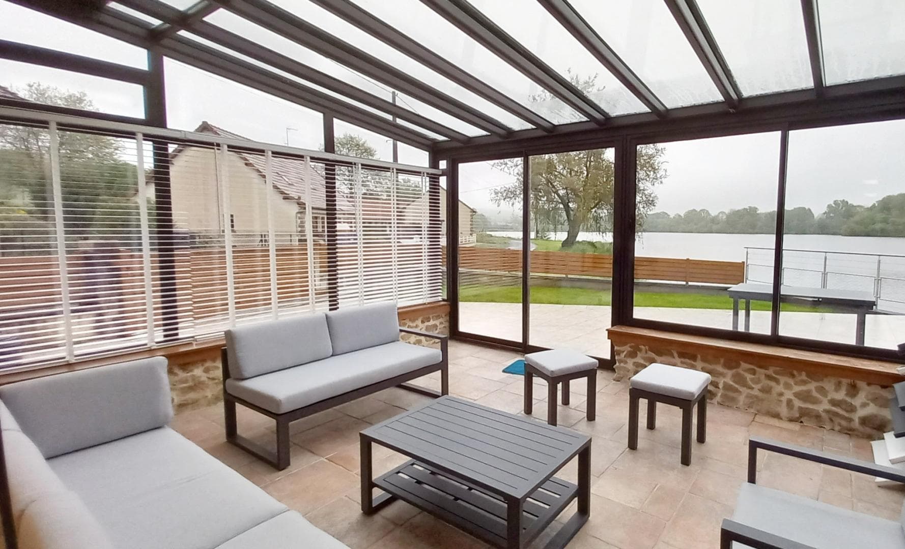 veranda
