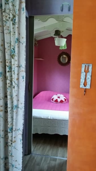 Roulotte Lathraea - La Clandestine - chambre