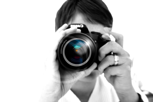 photographer-67127_640