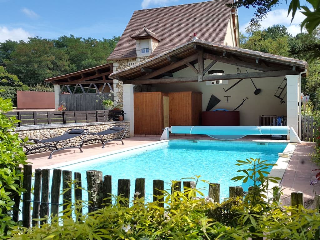 piscine_chauffee_poolhouse_gitetalue_beleymas