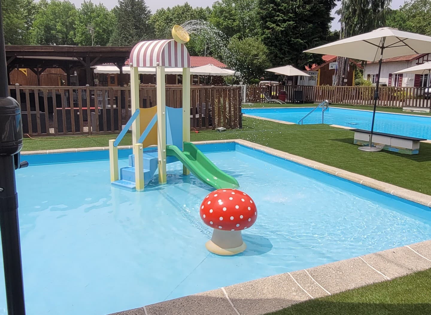 Camping City Nature - lescar - piscine enfants