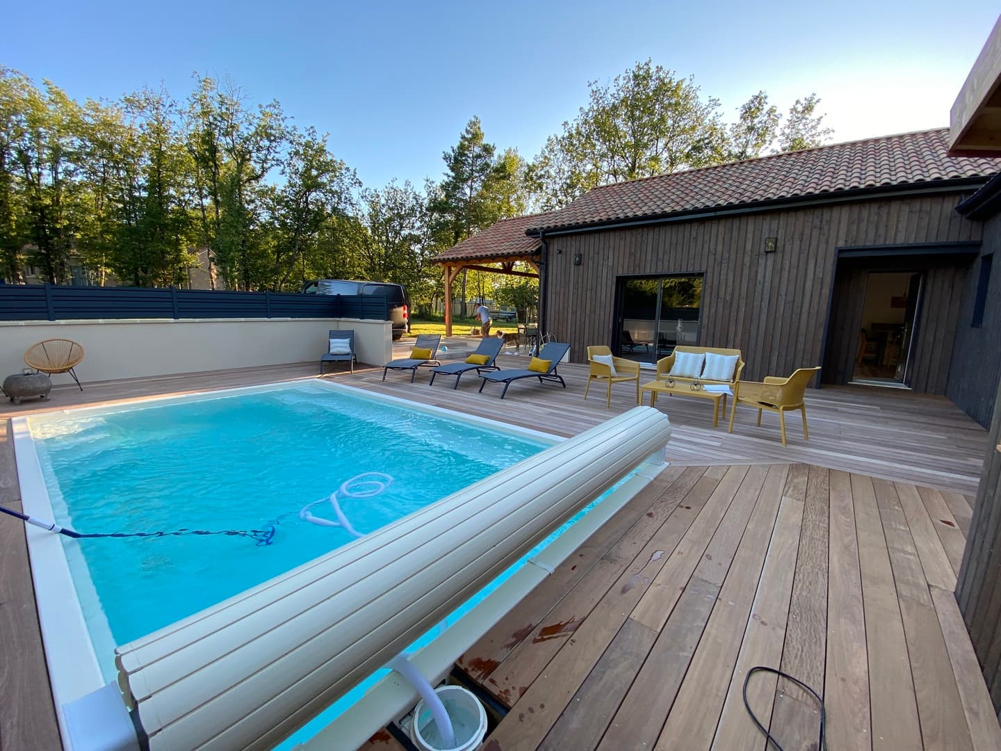 piscine et terrasse