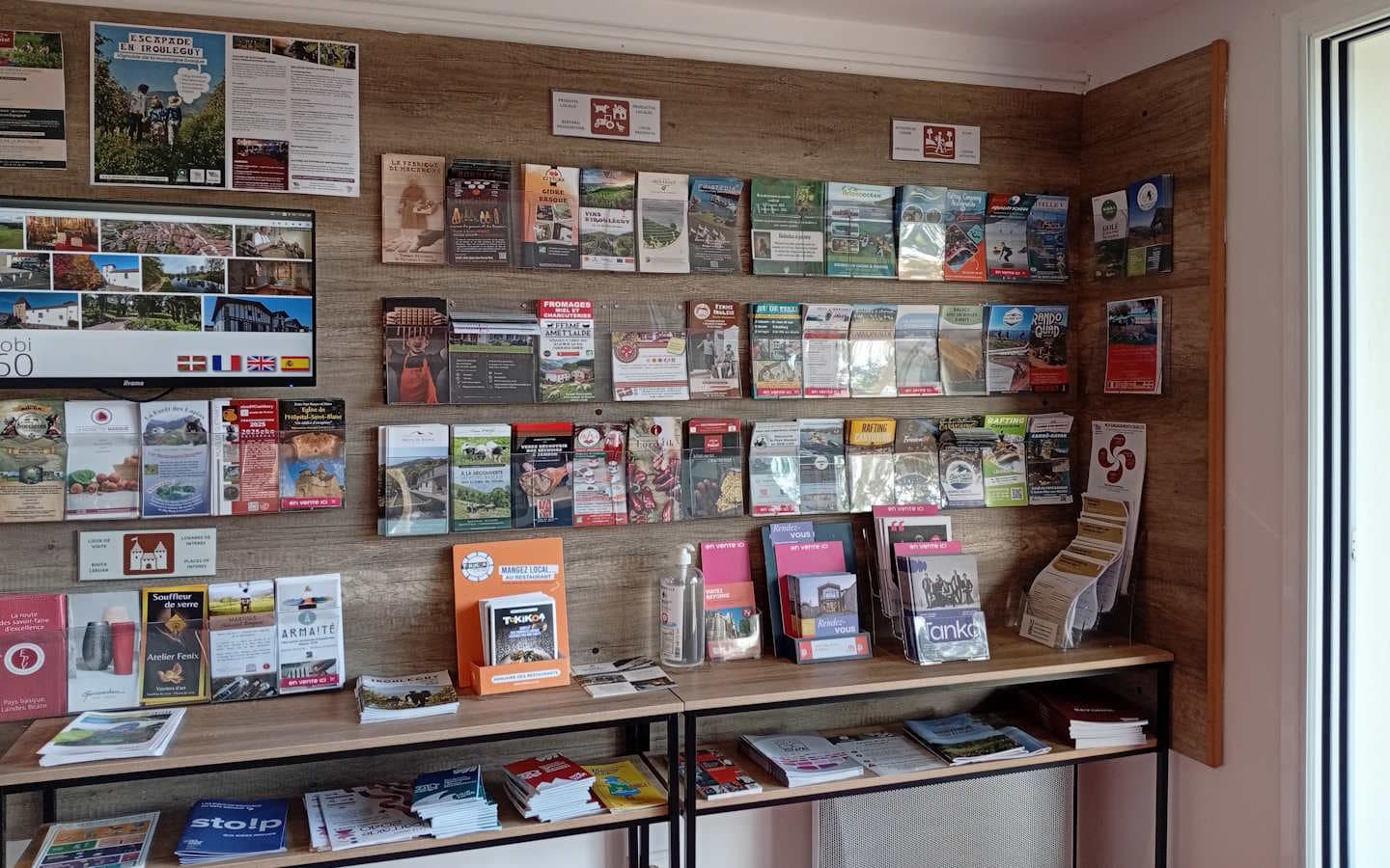 presentoirs docs 1440x900