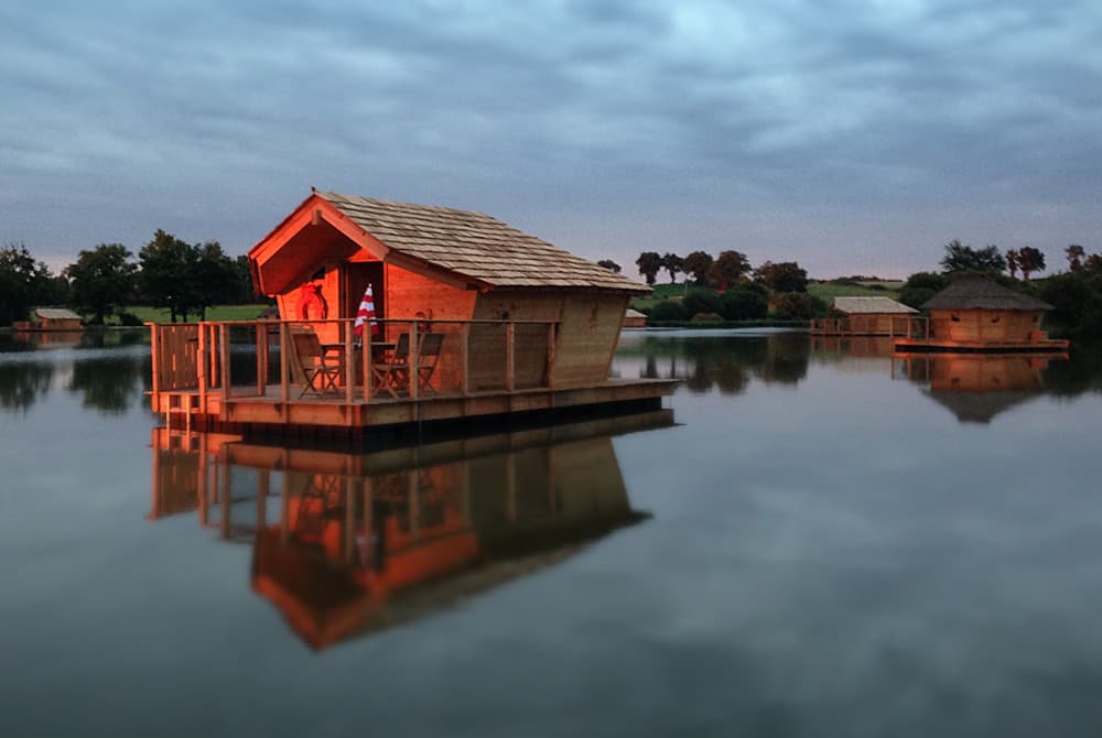 Cabane familiale flottante