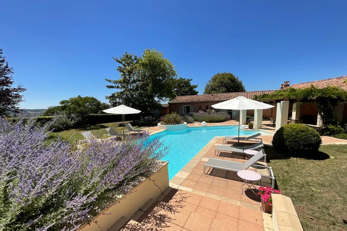 private-heated-pool.104975