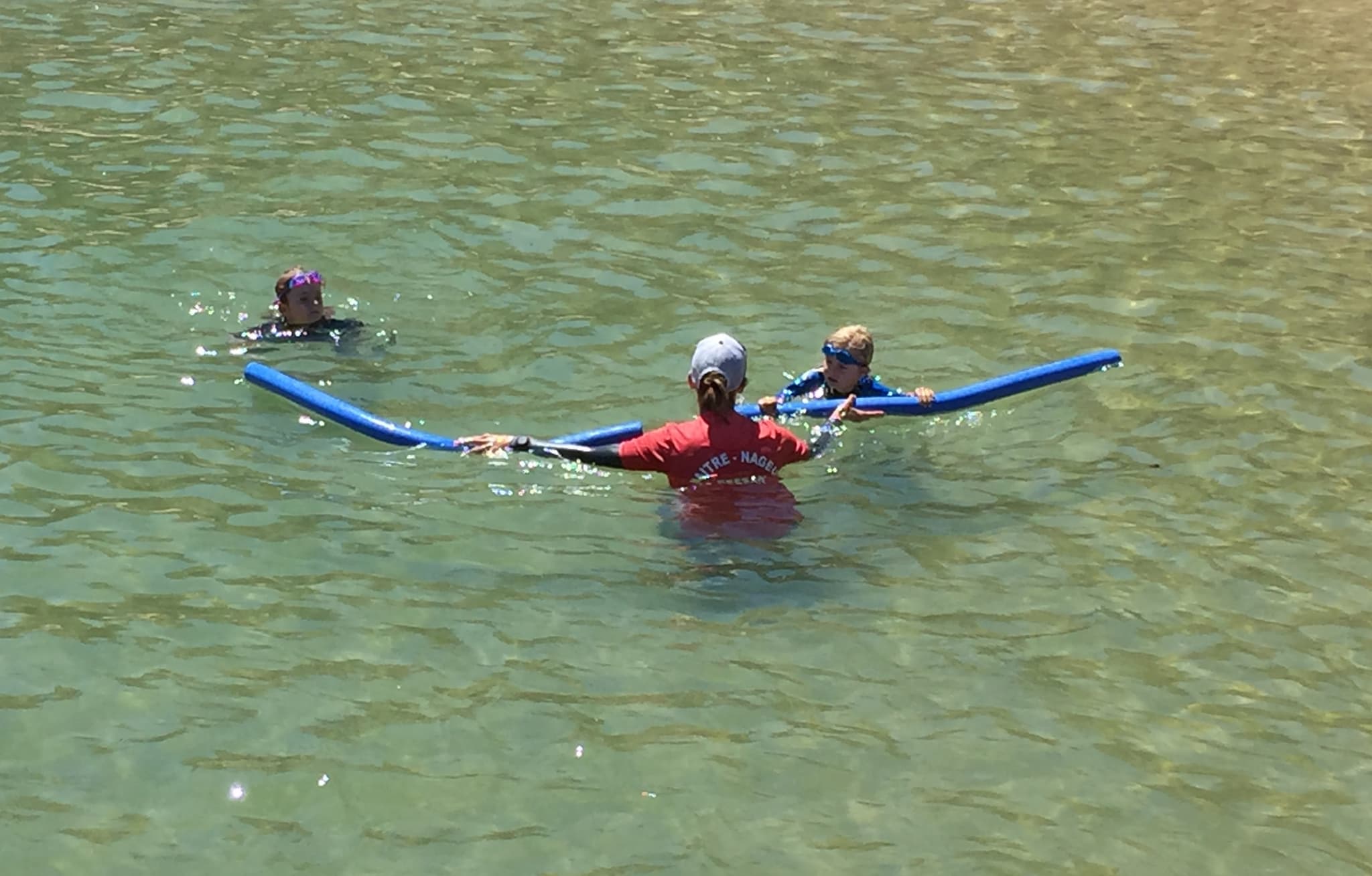 Cours de natation en mer