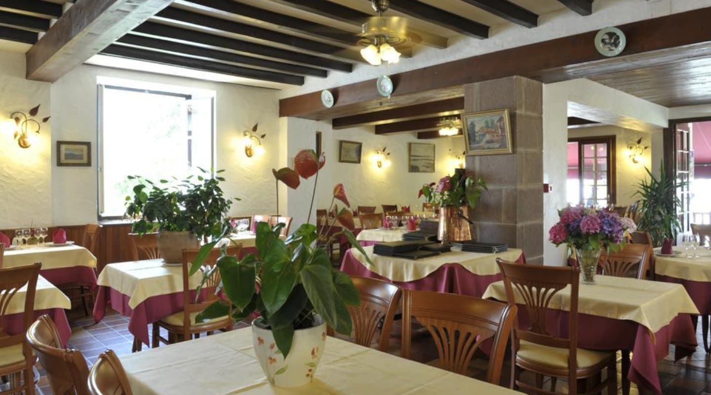 Hôtel ramuntcho - salle petit déjeuner - Saint Jean Pied de Port