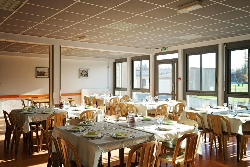 refectoire avec table adultes