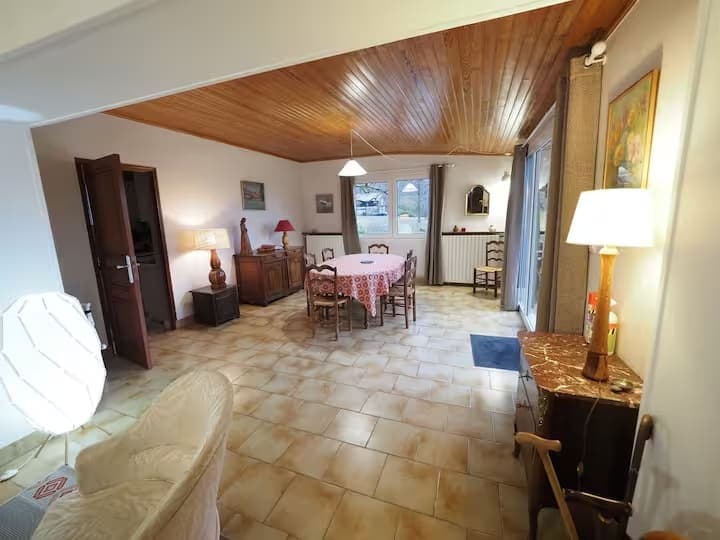 Coin repas du salon