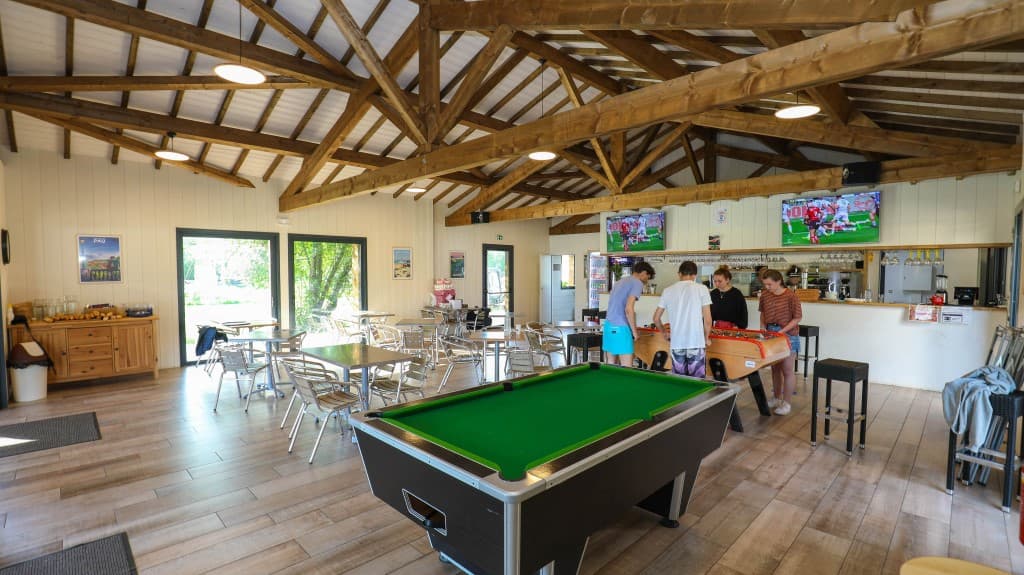 restaurant_interieur_camping