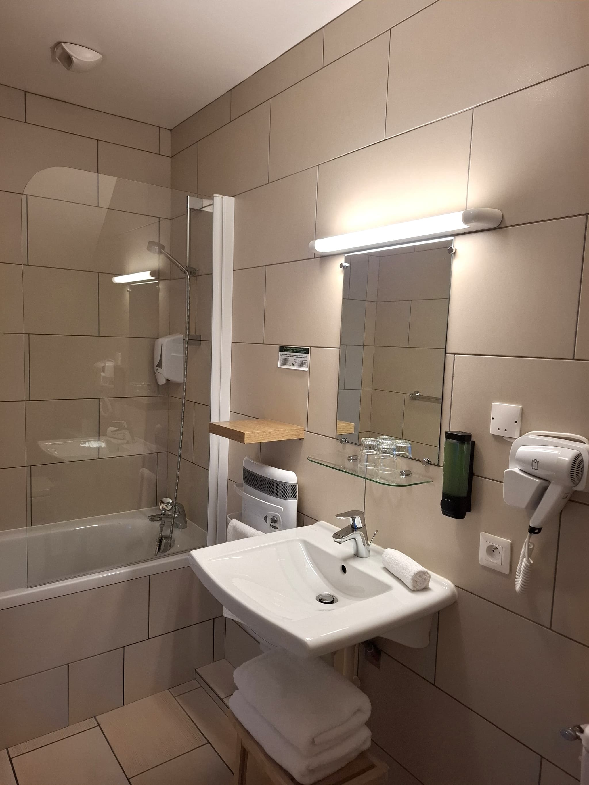 Salle de bain baignoire- douche