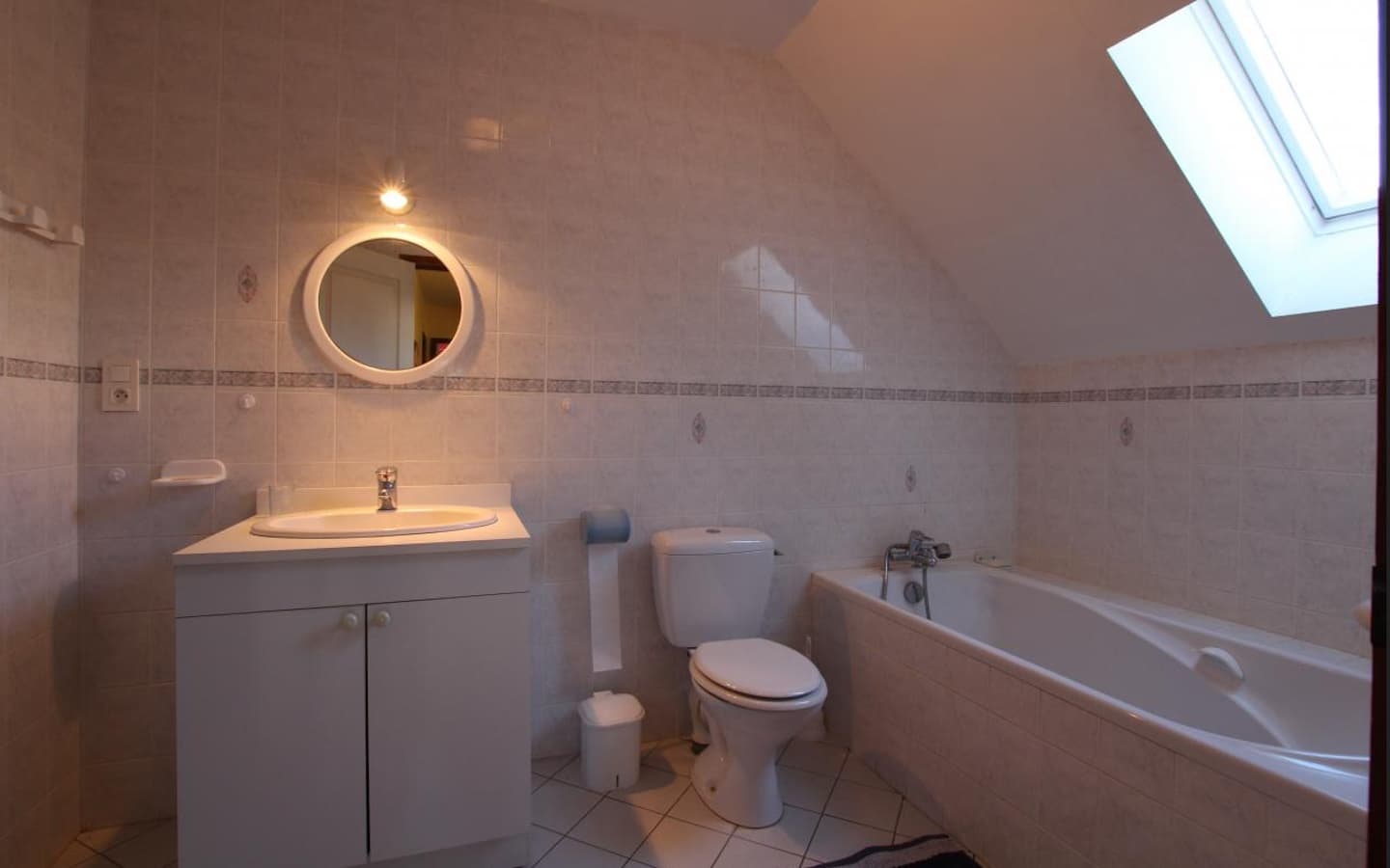 Salle de bains maison Etcheto location Pays basque Soule Lacarry