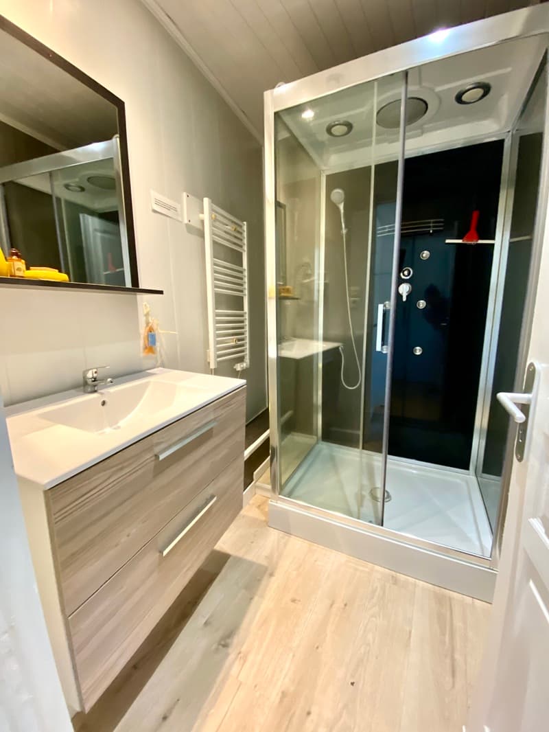 salle de bain appartement 12