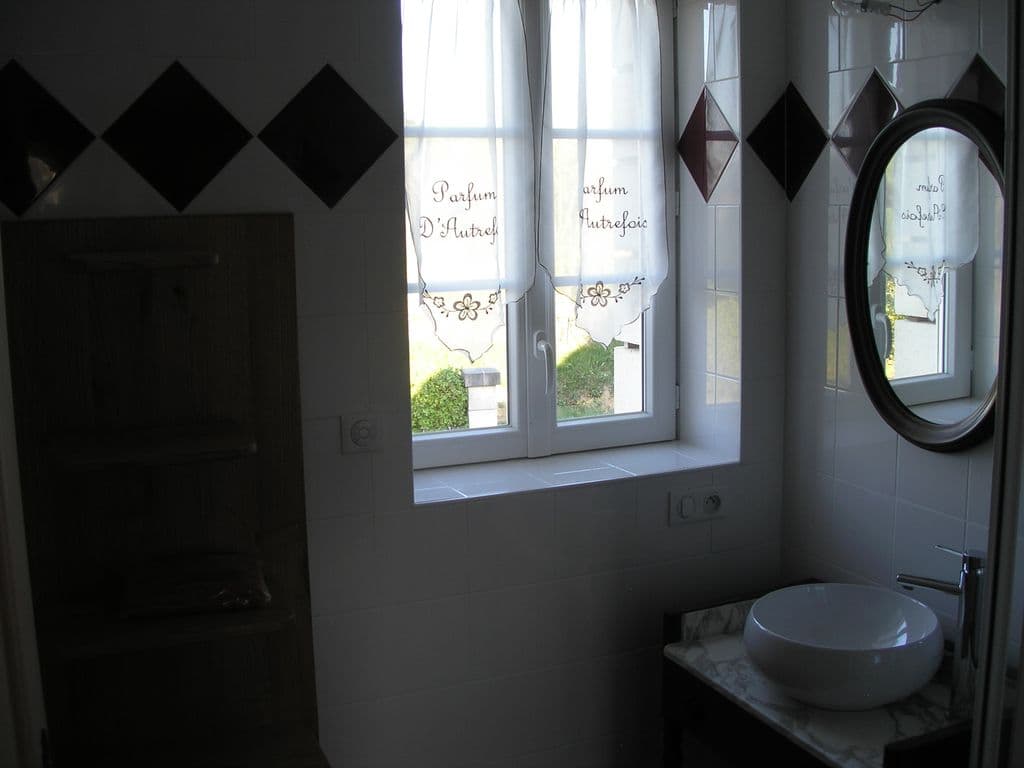 salle_de_douche_2_gitetalue_beleymas