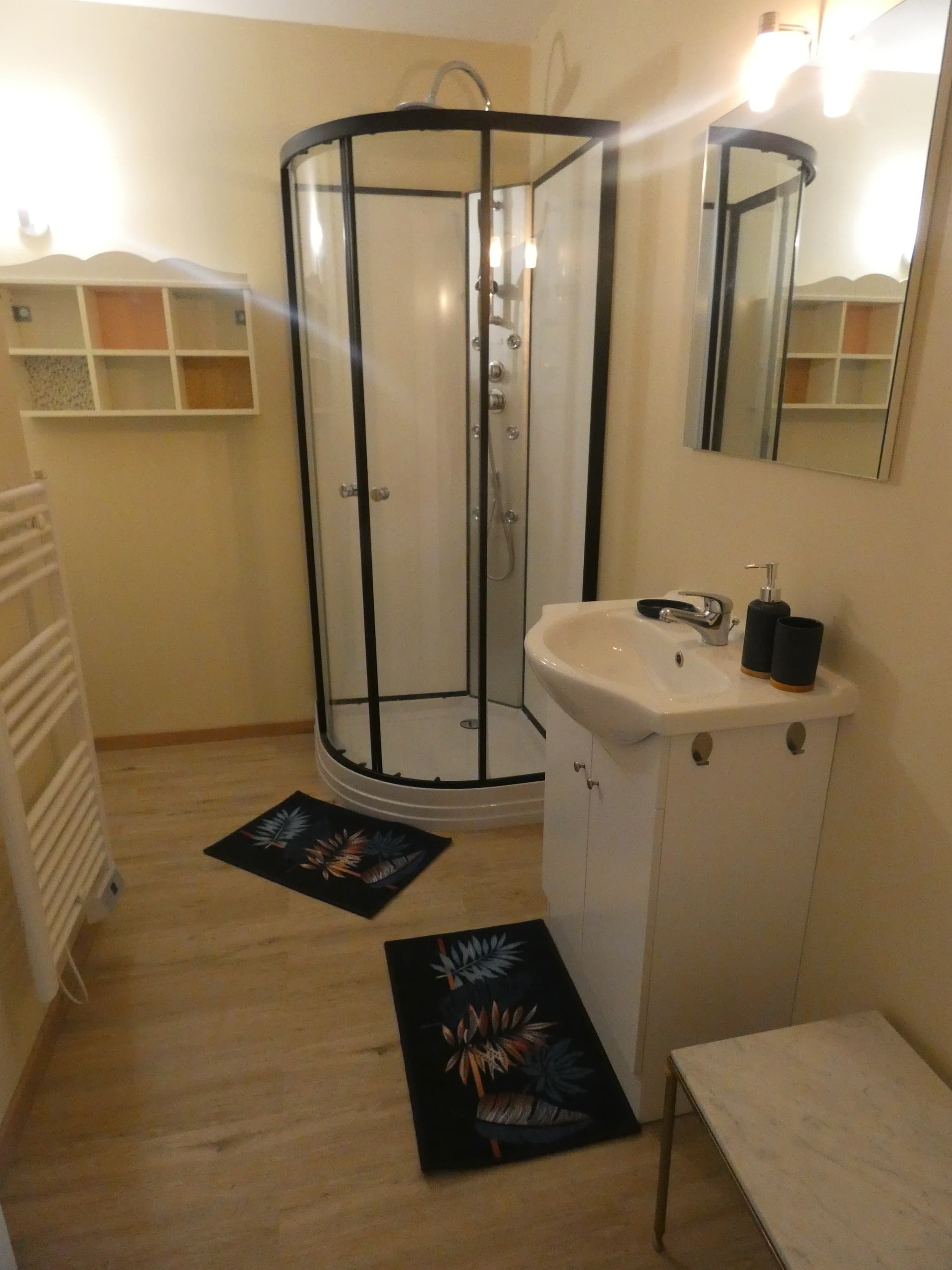 Salle d'eau du Gite aux fleurs à Hagetmau avec Gîtes de France Landes