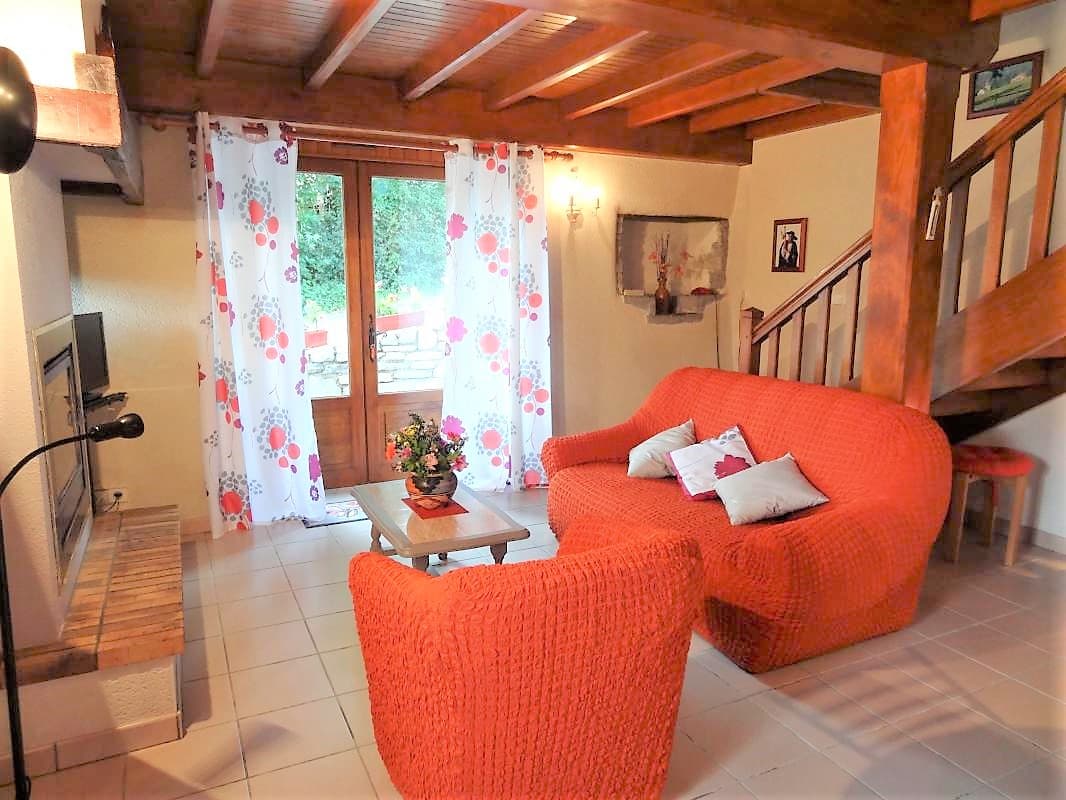 Salatua gîte montagne basque Musculdy salon-274