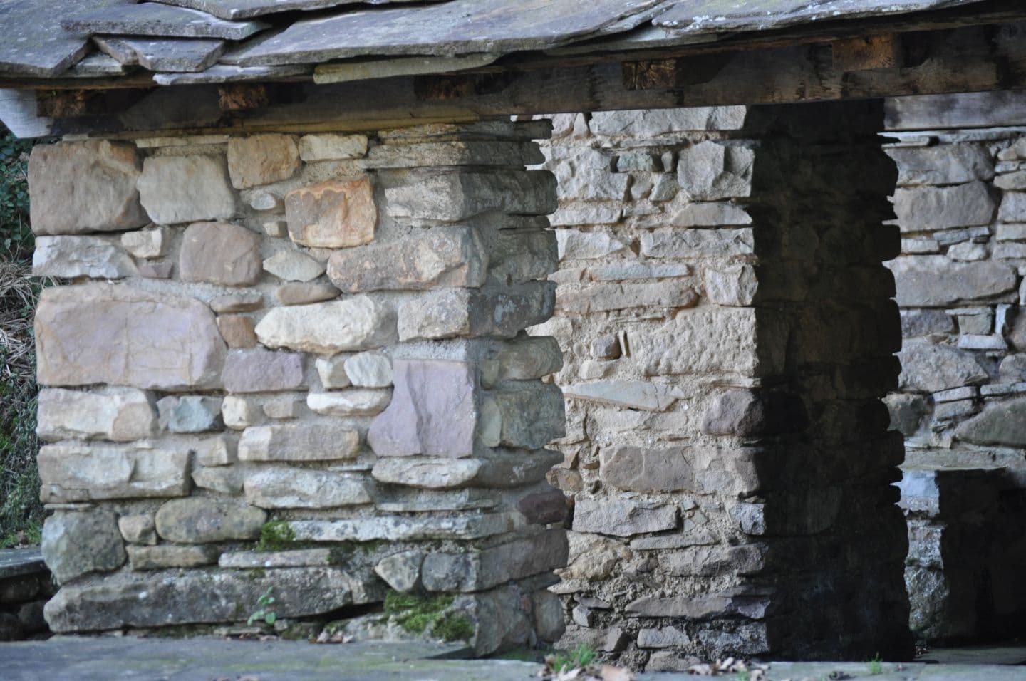 sare_lavoir_pierre
