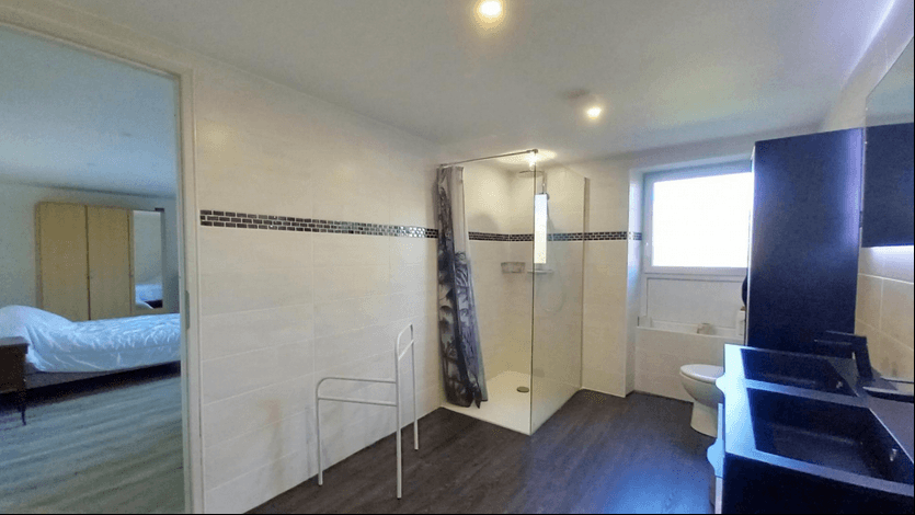 salle de bain de l'étage
