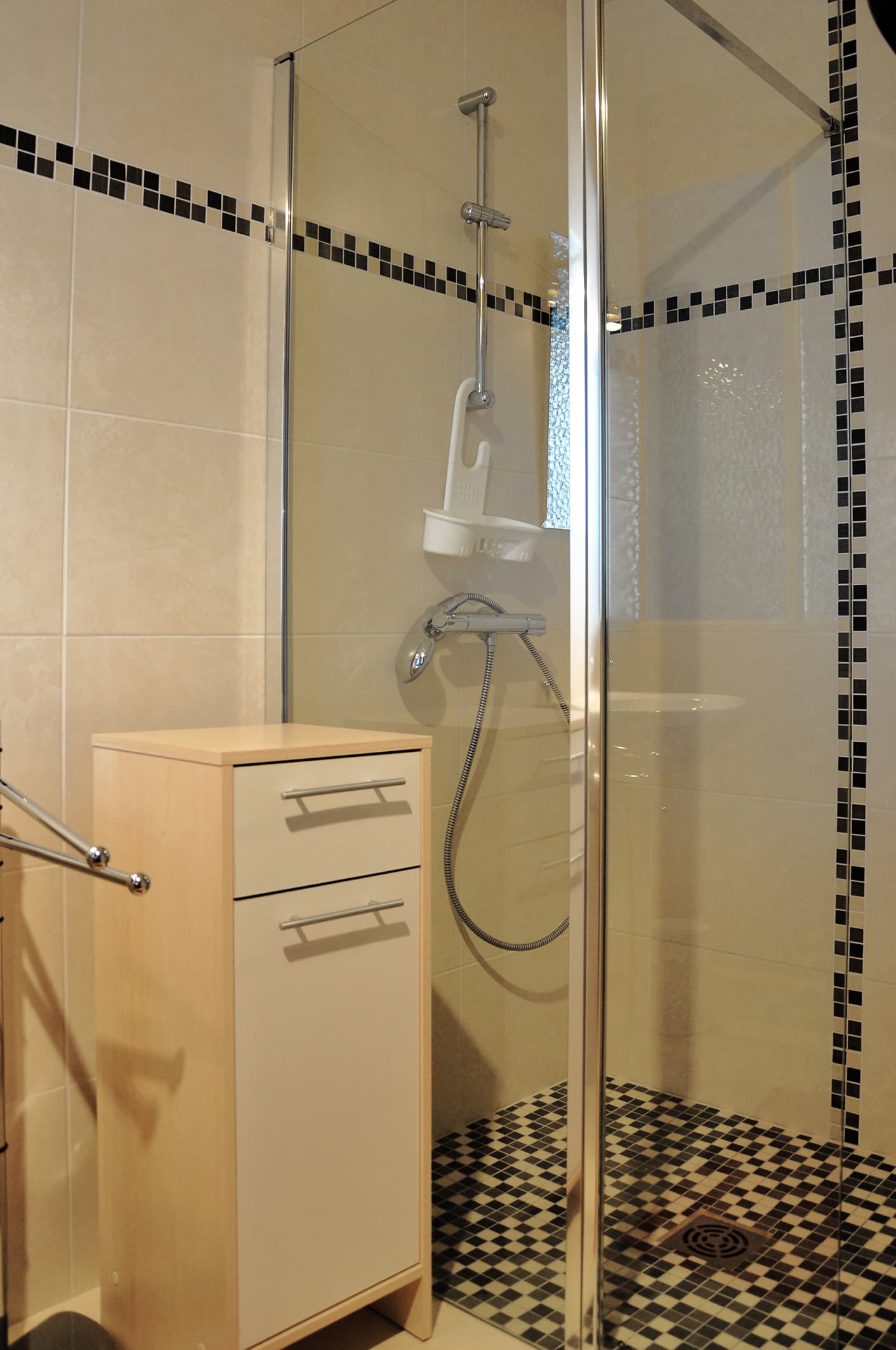 gite grimolle 2 salle d'eau chambre du rez de chaussée