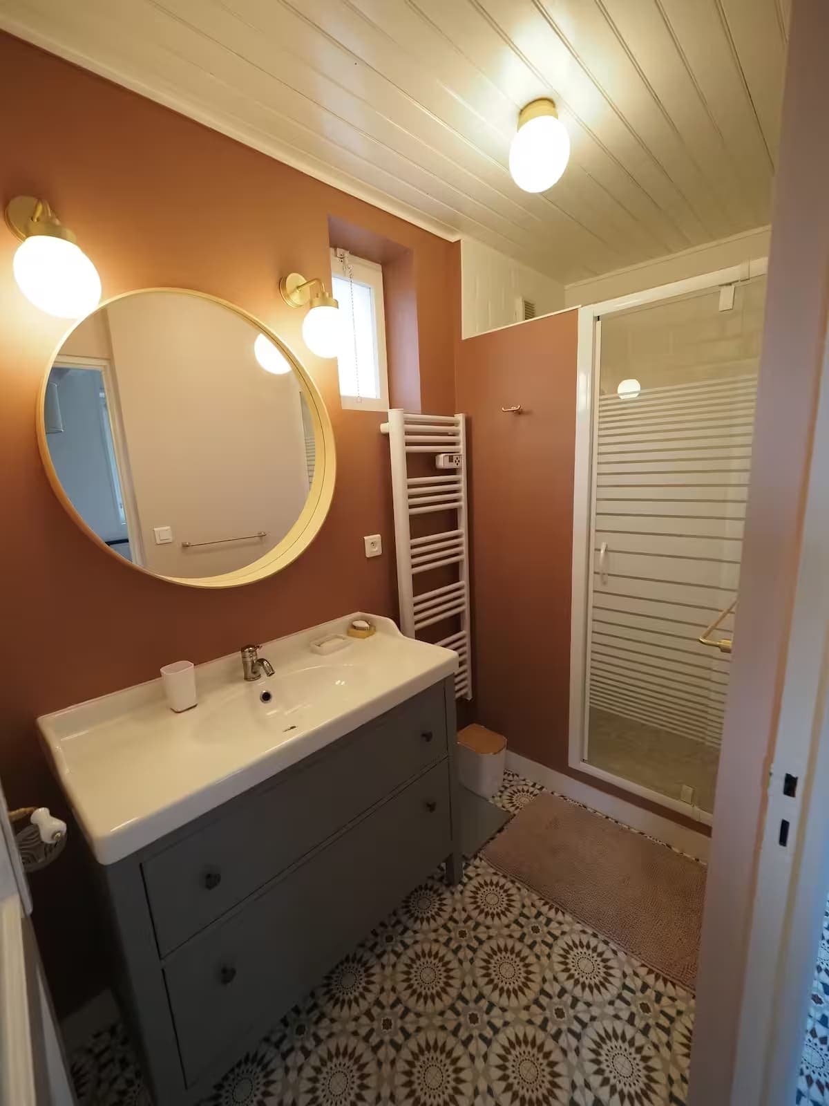 Salle de bain n°1