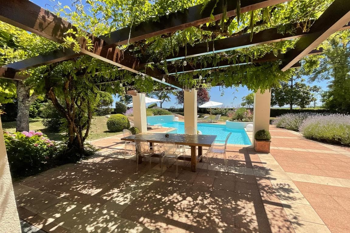 shaded-terrace.104966
