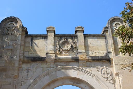 st-estephe_porte_cimetiere