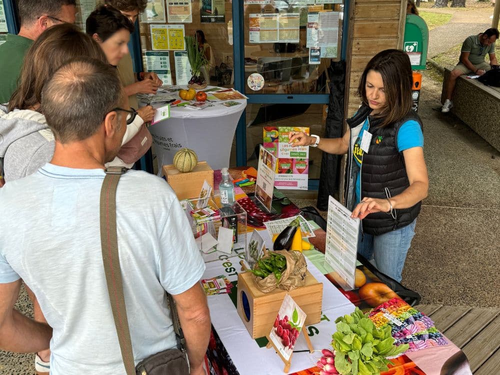 Stand fruits et légumes frais
