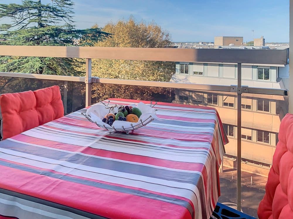 table balcon