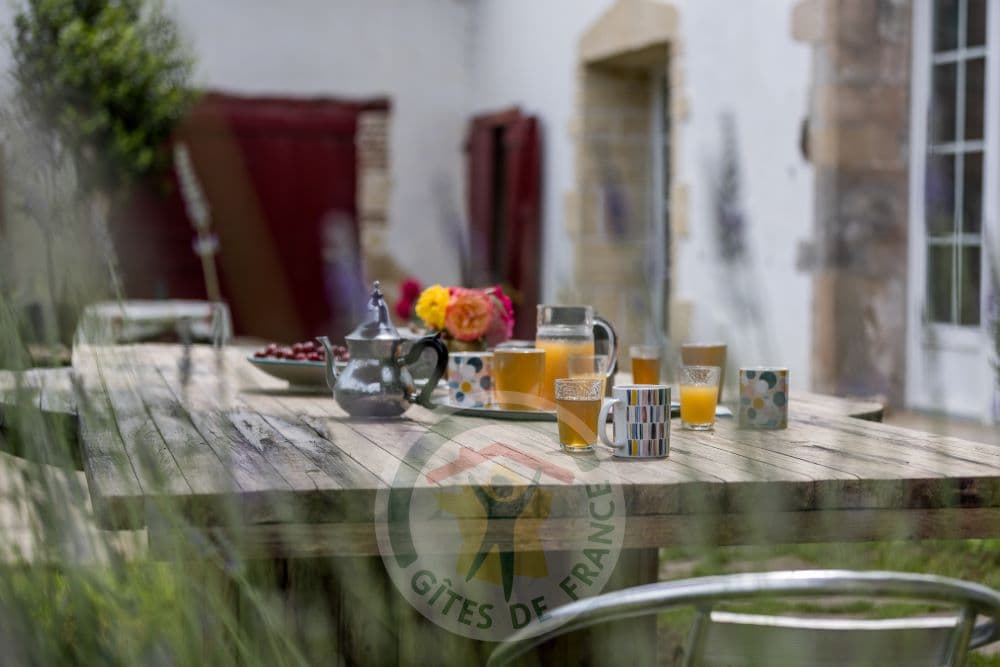 table ext privée gîte