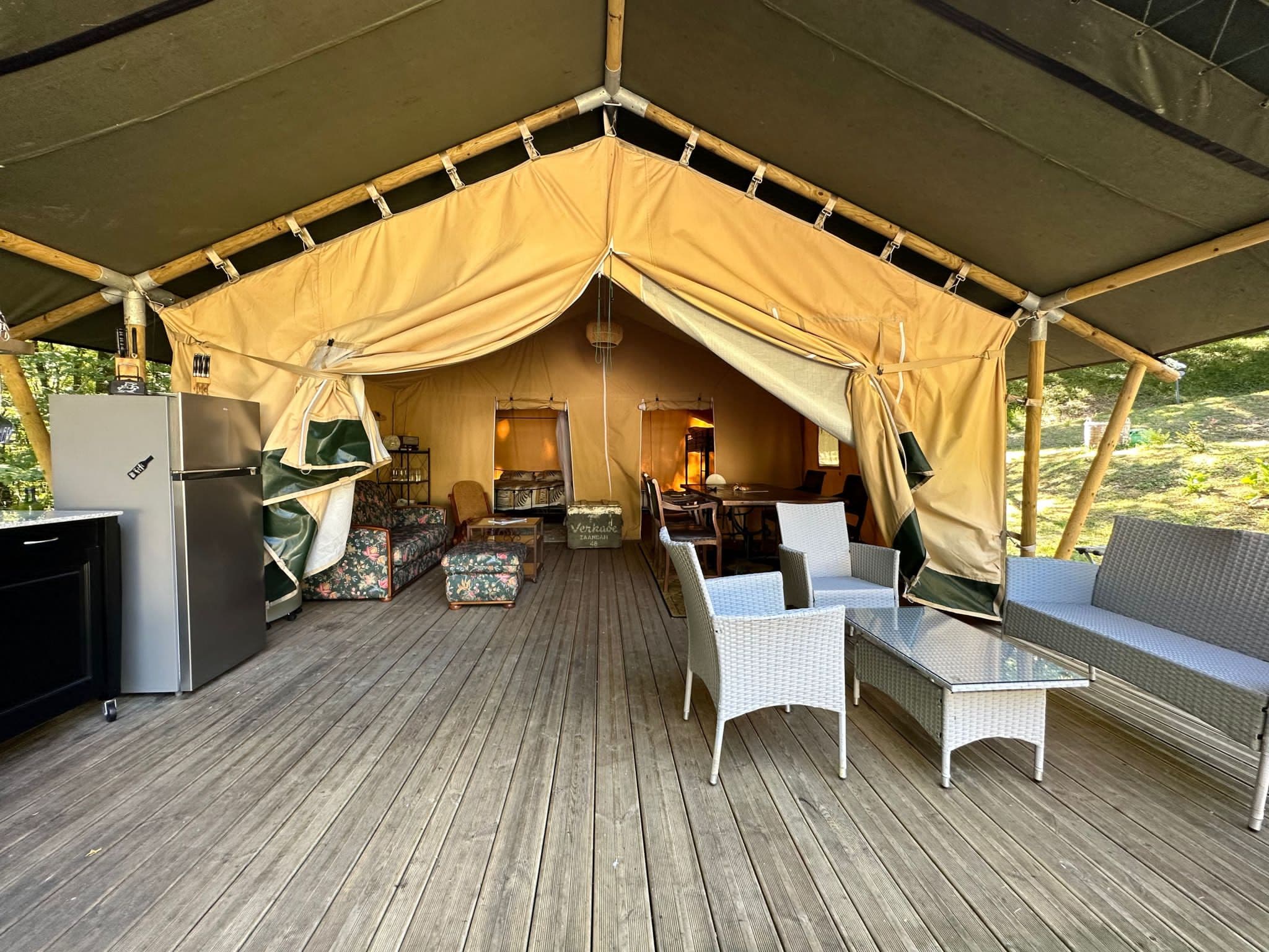 tent luca nwe
