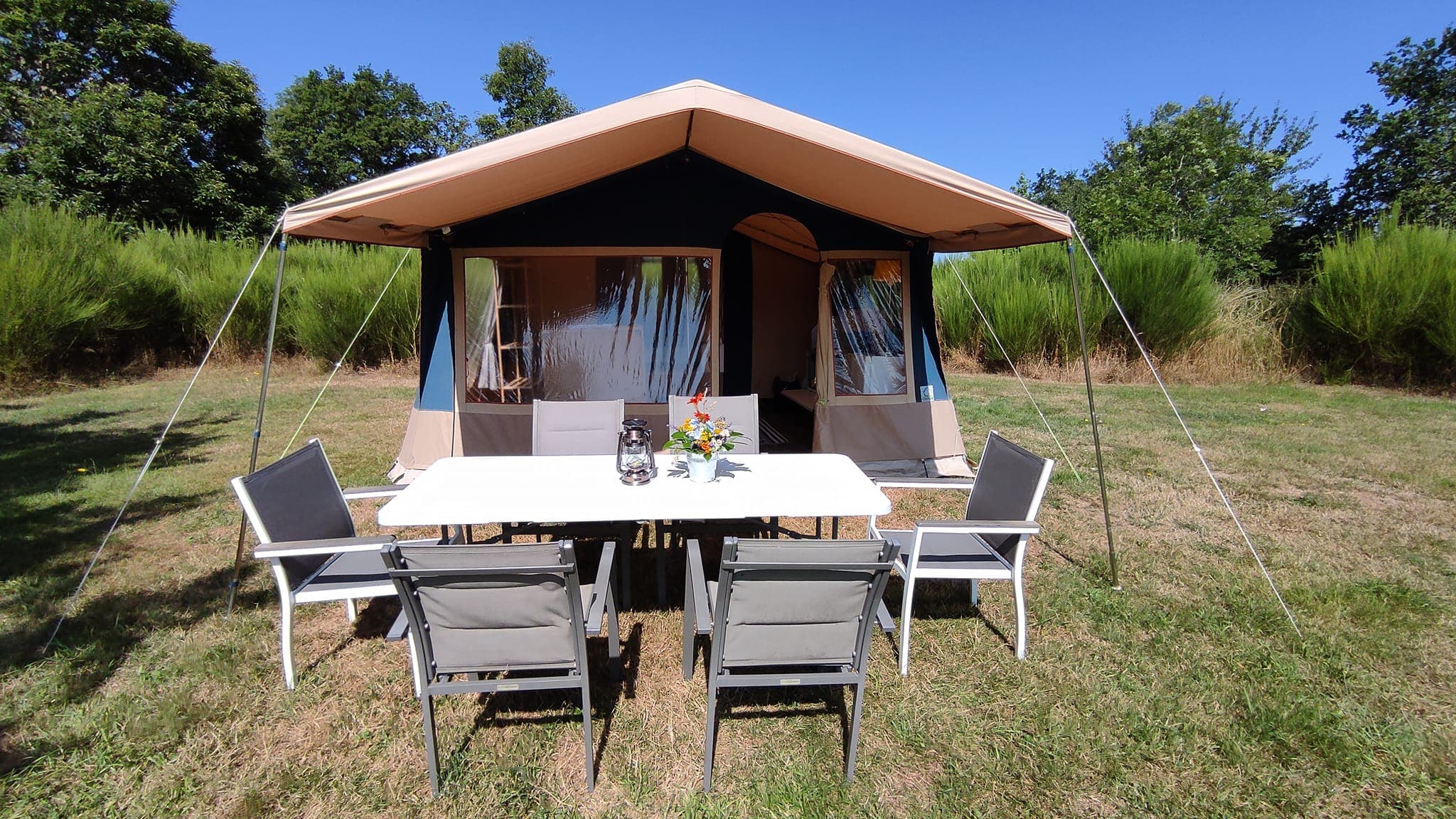 tente 1 extérieur