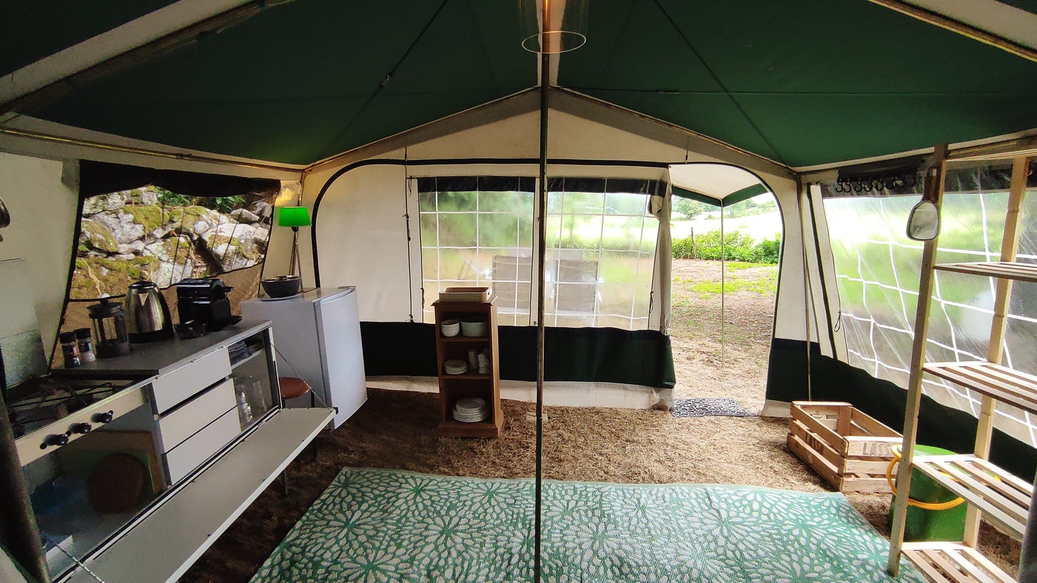 tente 3 - intérieur 1