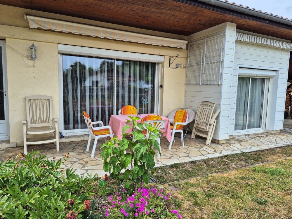 terrasse devant la maison
