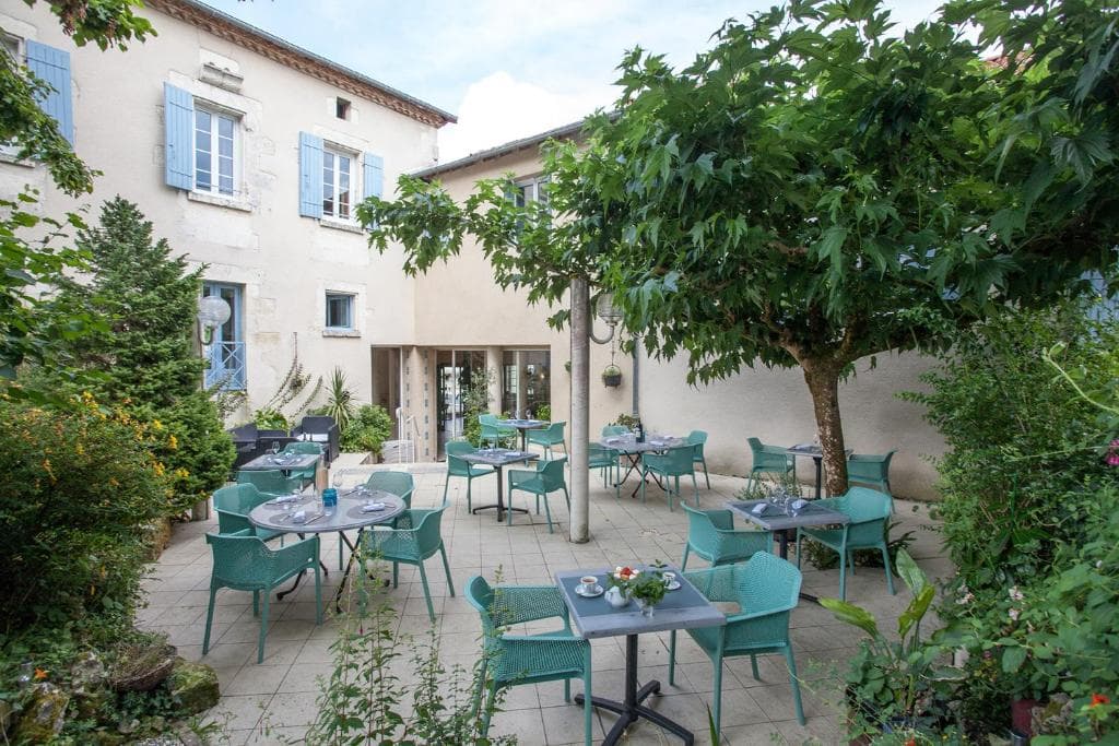 HÔTEL-RESTAURANT LE LION D'OR