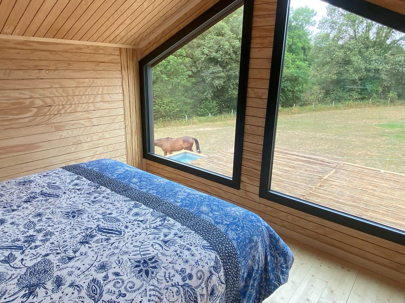 terves-cabane-du-petit-moulin-chambre1