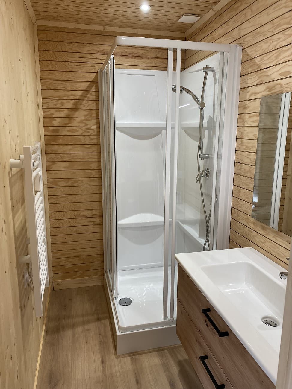 terves-cabane-du-petit-moulin-douche