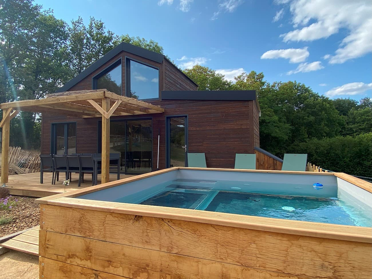 terves-cabane-du-petit-moulin-piscine