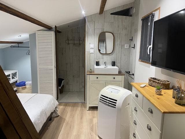 Location 2 personnes à Parthenay (Studio) - Chambre