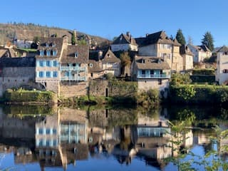 Les quais d'Argentat à 6 kilomètres de Monceaux sur Dordogne _29