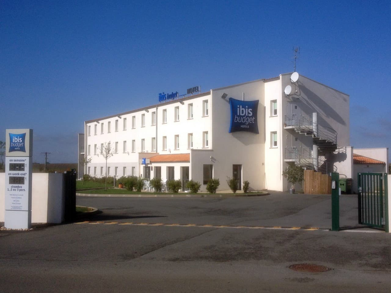 Ibis Budget Niort-Est - La Crèche