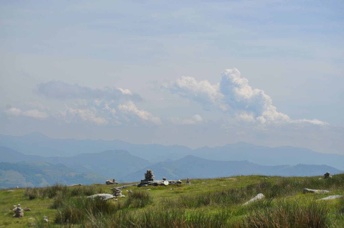 train_rhune_sommet_cairn