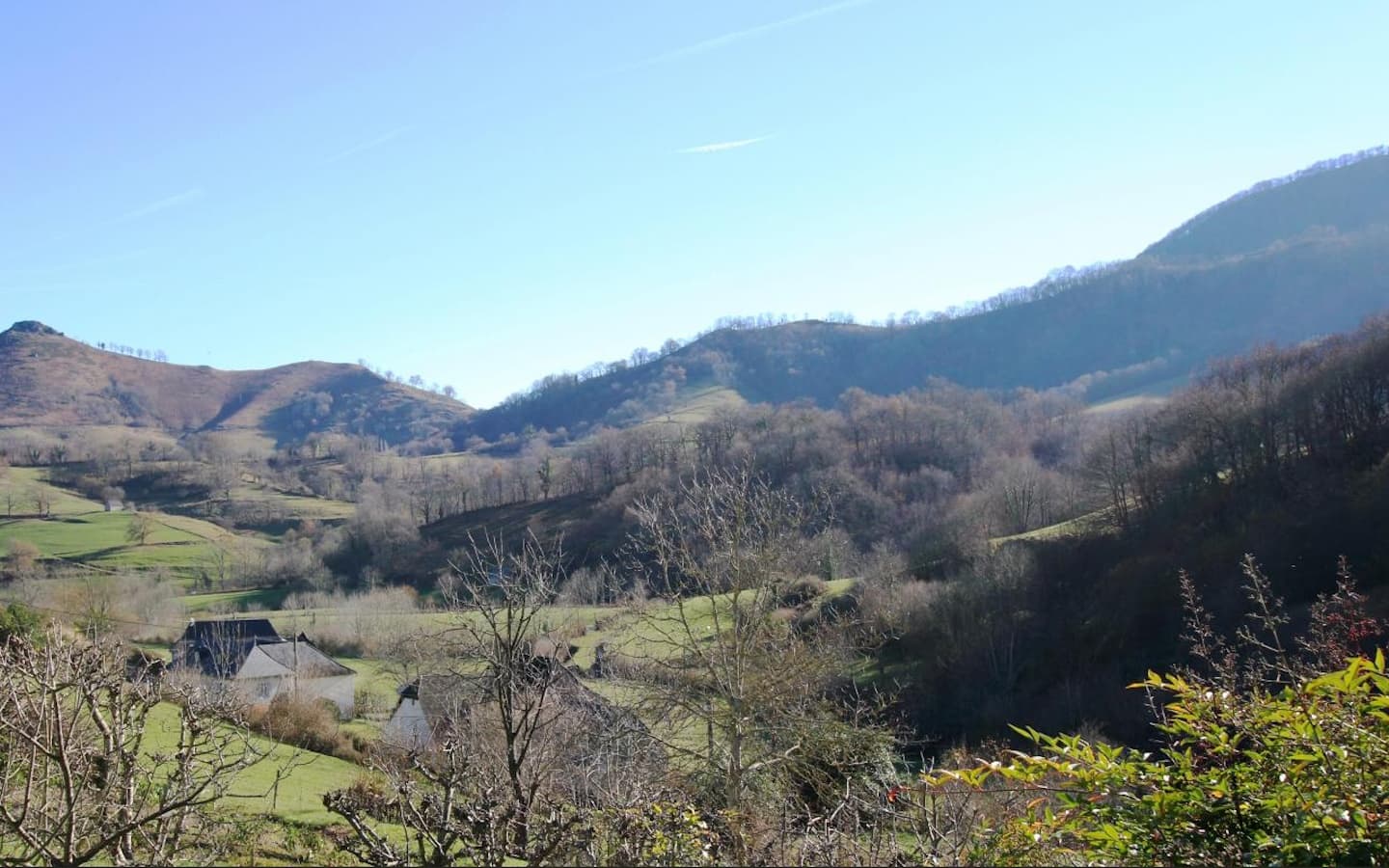 Vue maison Etcheto location Pays basque Soule Lacarry
