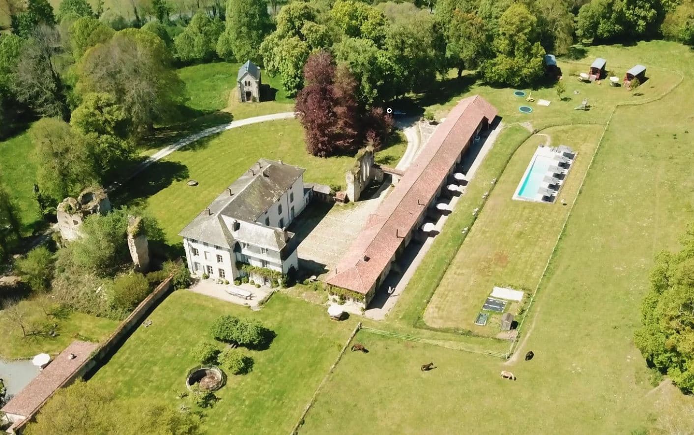 vue aérienne de l'Abbaye du Palais