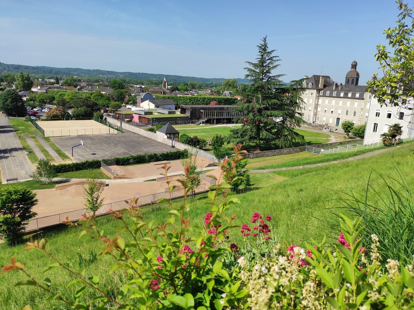 Skate parc des remparts - vue du plateau